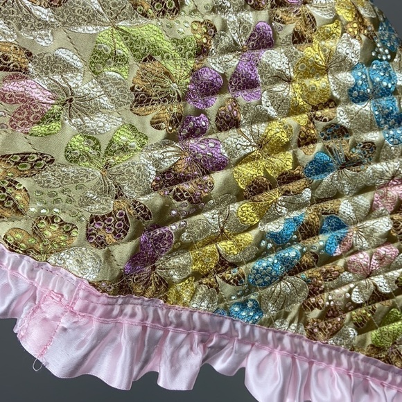 Vintage Boho Floral Embroidered Table decor - Picture 6 of 10